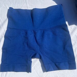 SET ACTIVE- High-Waist Seamless Compression Bike Shorts - Deep Blue